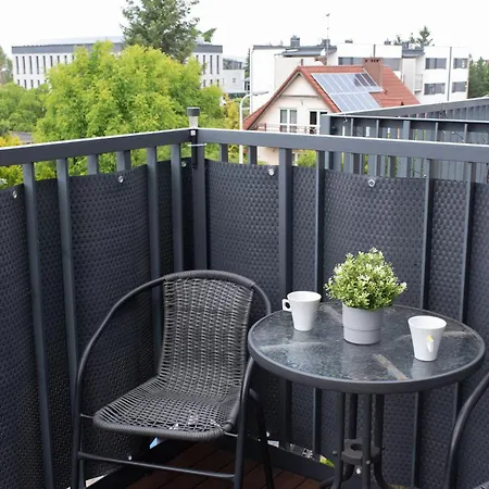 Rentplanet - Przy Lotnisku Apartment Poznan