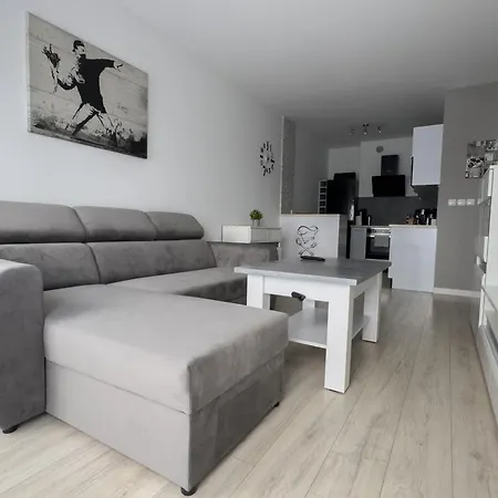 Rentplanet - Przy Lotnisku * Poznan