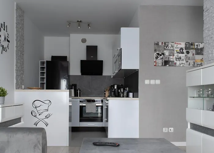 Rentplanet - Przy Lotnisku ポズナン