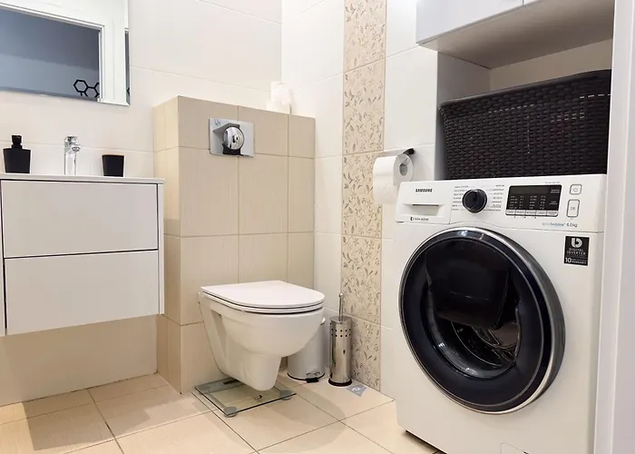 Rentplanet - Przy Lotnisku アパート ポズナン